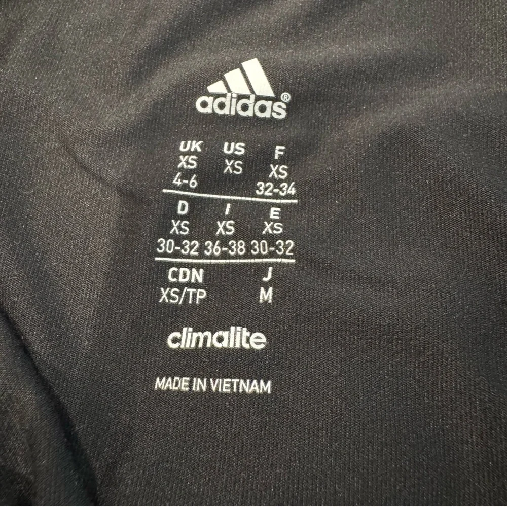 Adidas ClimaLite Fitted Quarter Zip - Picture 3 of 3